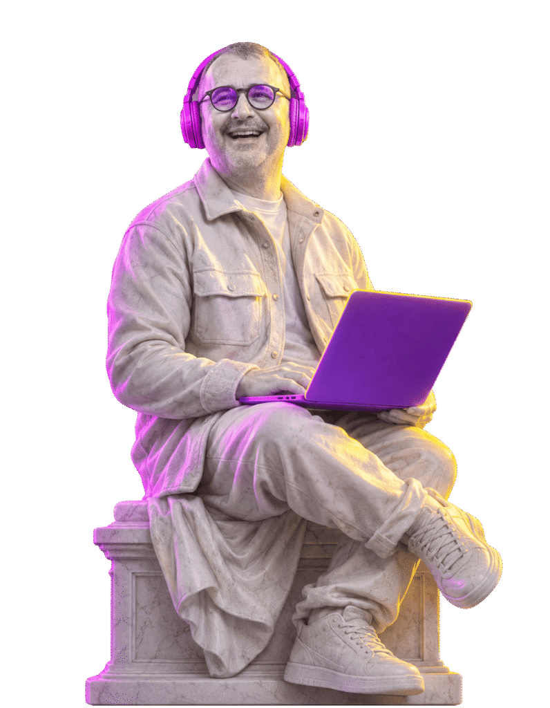 Miroslav Maslovarić, osnivač Community Media, kao mermerna statua sa laptopom
